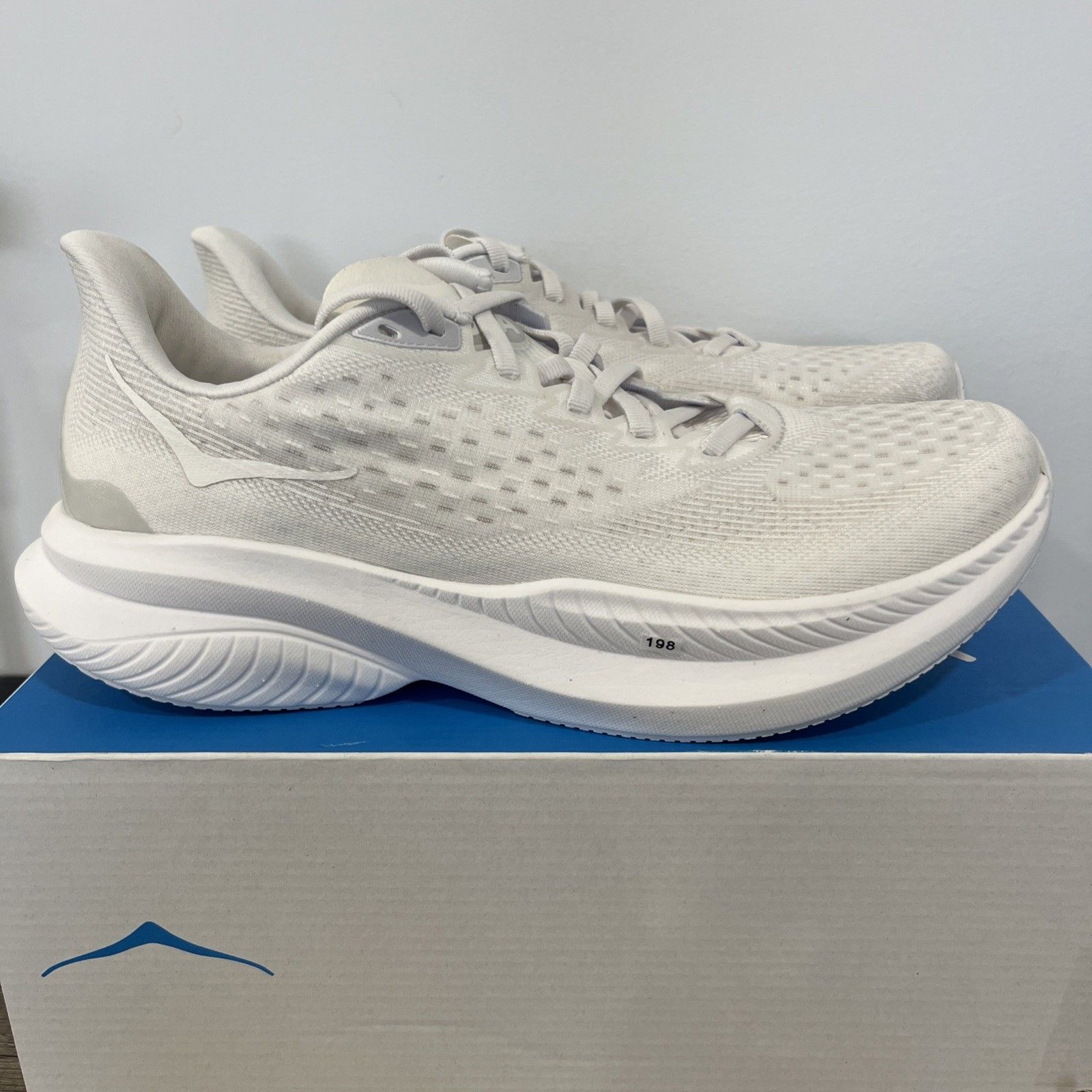 Women's 9.5 B - Hoka Mach 6 La Running Shoes Triple White 1164033 Wwh
